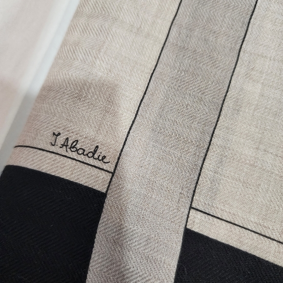 GIFTABLE Hermès Arcs-en-Ciel Triangle Cashmere/Silk - Picture 5 of 10